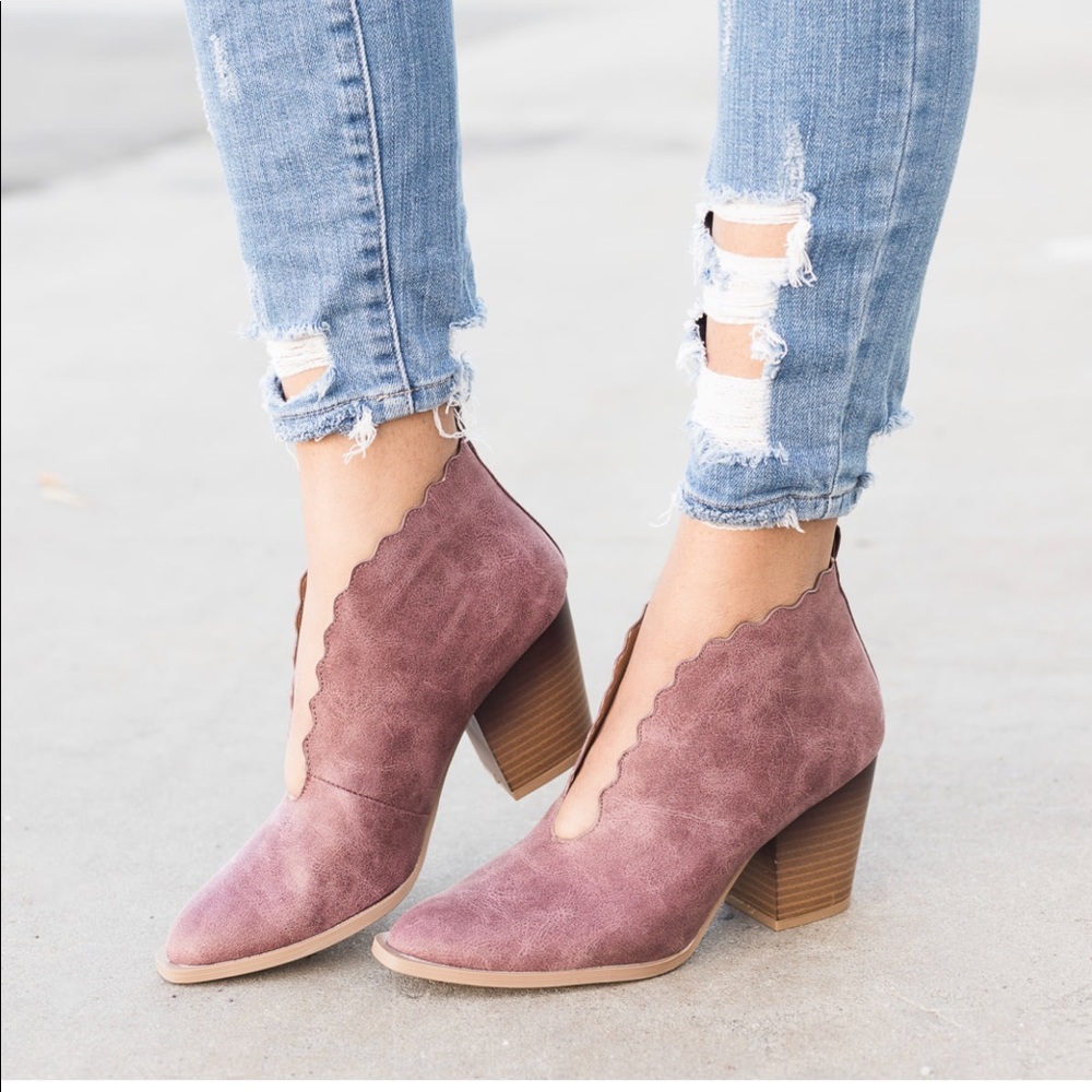Fashion scalloped booties